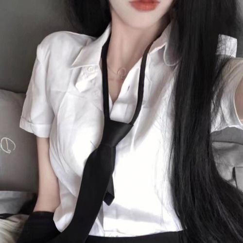 网美嬉游记海报